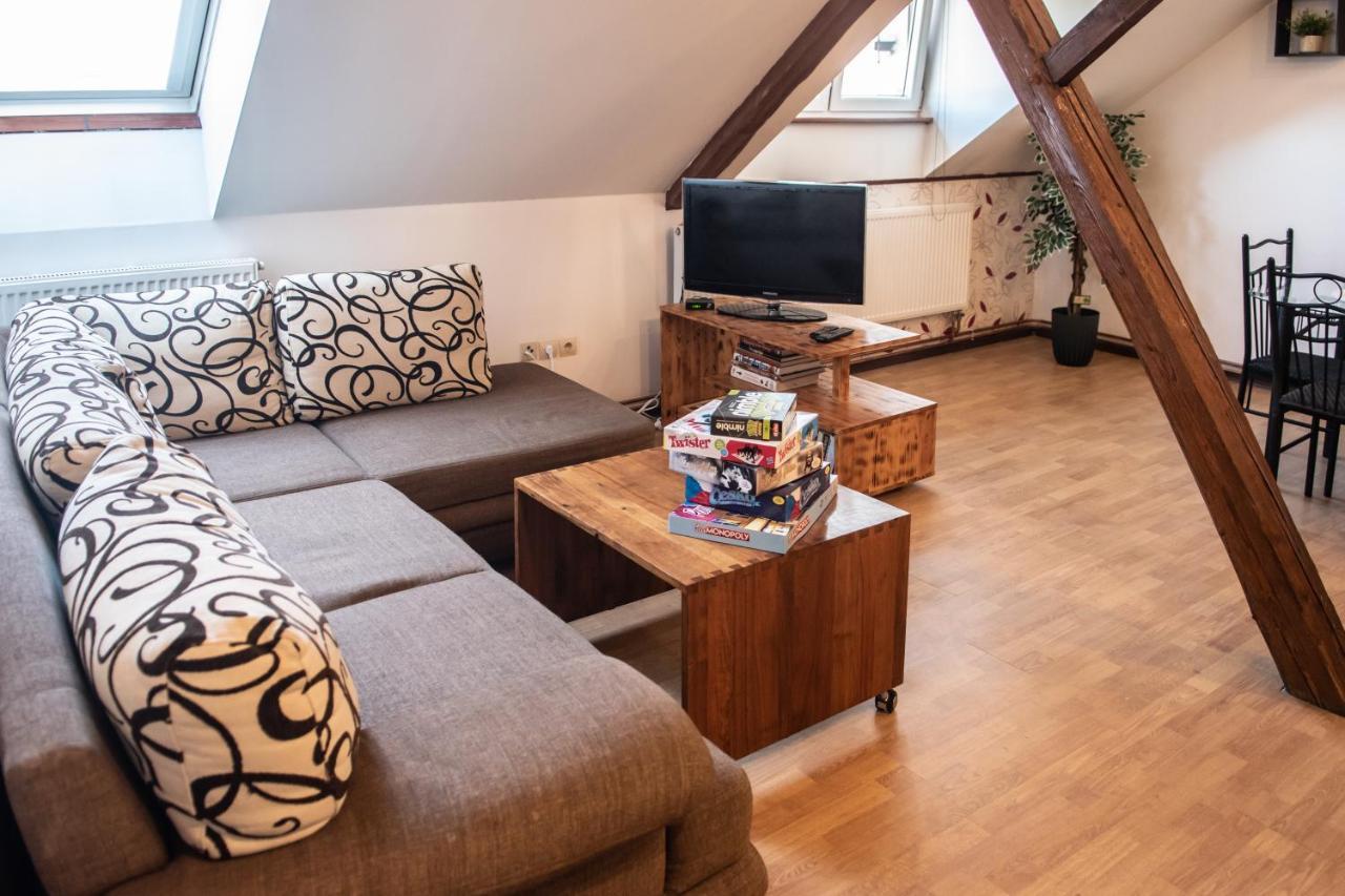 Podkrovní apartmán s výhledem na náměstí Lomnice nad Lužnicí Exterior foto
