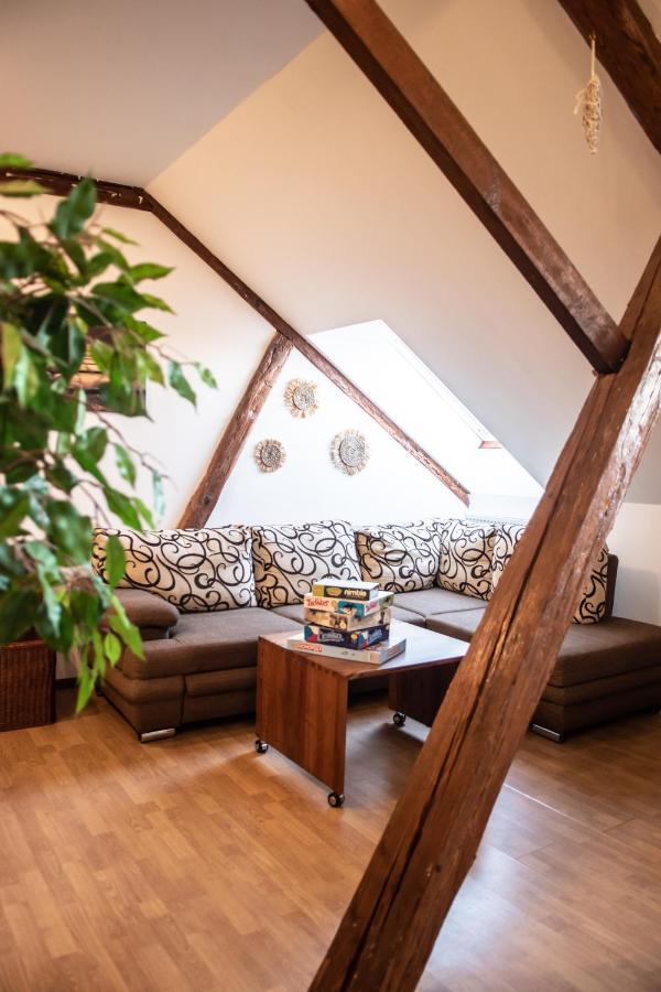 Podkrovní apartmán s výhledem na náměstí Lomnice nad Lužnicí Exterior foto