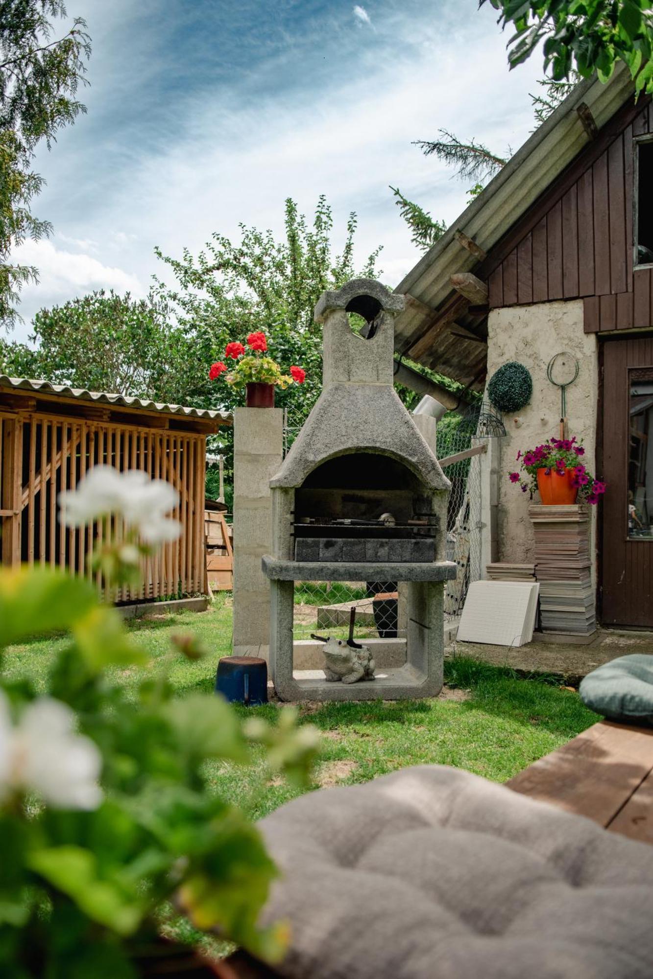 Podkrovní apartmán s výhledem na náměstí Lomnice nad Lužnicí Exterior foto
